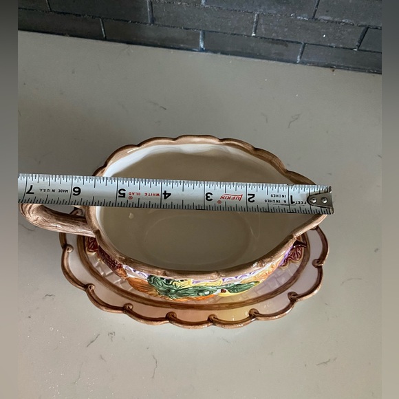 FITZ FLOYD HARVEST TIME THANKSGIVING GRAVY BOAT TRAY SET 1996 OMNIBUS CUTE - Picture 3 of 8